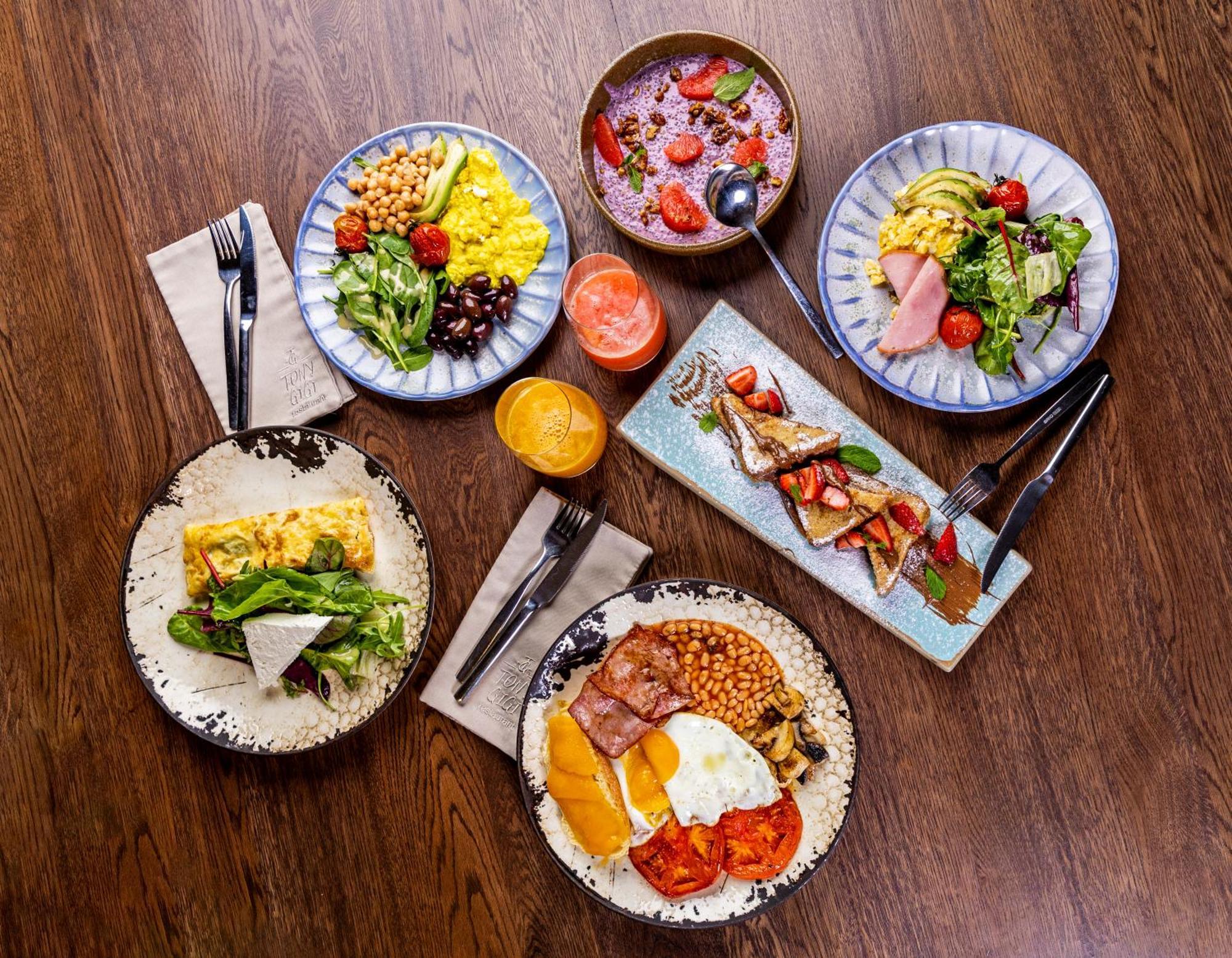 Hotel Residence Promenade 布尔加斯 外观 照片 A selection of dishes from the restaurant